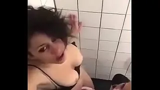 2 girls in the toilet spy
