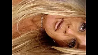 Sexy babe plays with herself in mirror 3.MPG