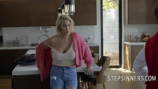 Curvy Stepmom Shows Me How To Fuck