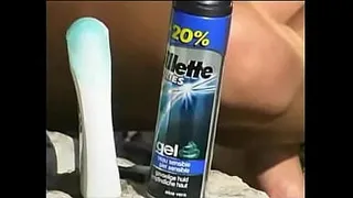 shaving pussy