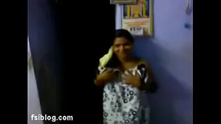 sexy tamil bitch ..
