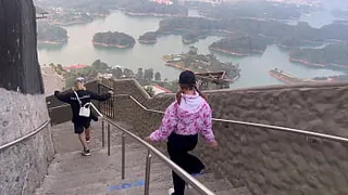 Katy Blake gives a great blowjob to a tourist in La Piedra del Peñon, Guatape, Antioquia and is discovered by the Colombian police