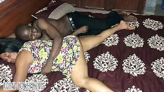 Horny madam fucking the maintenance guy that came to fix appliances in her room - Big Bang Network