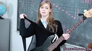 Uniformed teen gets eaten out