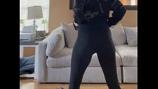 Cumbitch21 - dancing around living room, shows ass