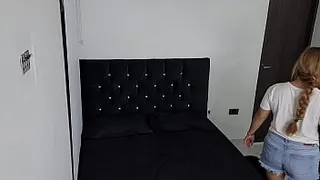 I take my stepsister to a hotel, how good she is at sucking cock