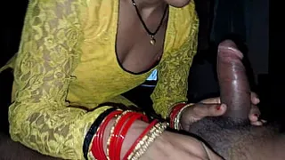 The husband could not control himself after seeing his wife's sexy figure!