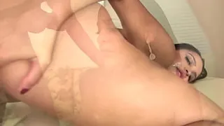 I Gives Him a BJ and Enjoys Pussy Penetration