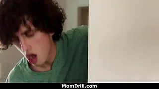 The Sweet Milf the Hot Sticky Milk She’s Been Craving - momdrill