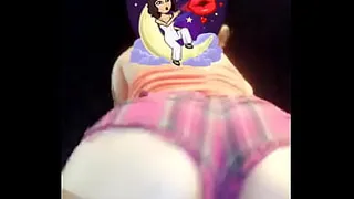 Sno showing her fat ass
