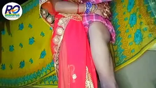 Indian village ghore ki stalege me chudai gaar ke Ghar me Red saree