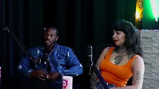 She had strange fetishes that were asked of her, she likes to see women making out, she had support from her family, but he... - My Hell Williams & Hyoran Carvalho (SHEER/RED)