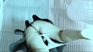 HOTMILF lets herself be filmed under her skirt