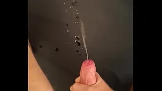 Spraying cum like fountain!!
