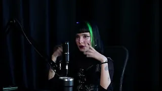 She decided to invest in porn content, she was called to school for a leaked video, she lost her virginity in her mother's bed - Carol RHCP (SHEER/RED)