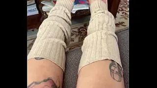 Thursday toes. ️️️Going live later cooking a great vegetarian dish with a Legacy who’s come home. Guess ...
