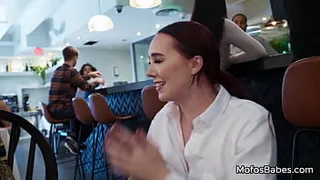 Scarlett Rose, Dakota Quinn, Peter Green - Threesome Big Dick Slut Share
