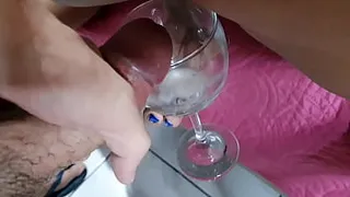 WHAT A LUXURY !!!!! DRINK FUCK IN THE CUP. THE HEAVEN OF BUKKAKE BITCHING