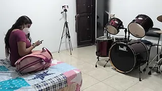 SEXY HOUSEWIFE PACKS HER BACKPACK TO GO ON VACATION TO VENEZUELA