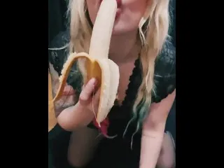 Throating Deep Bananas