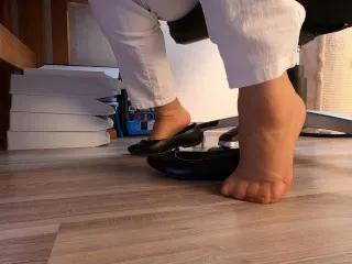 Nylon Shoeplay with Flat Fetish