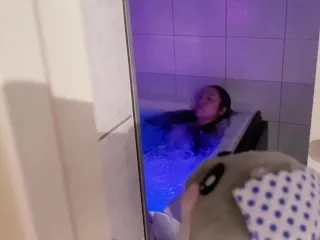 Close Buttocks Bath Sex