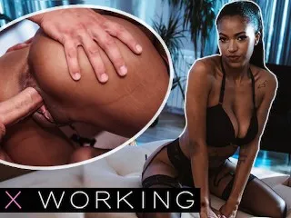 Tina Fire's Passionate Ebony Escort: Hot Blowjob & Hardcore Sex