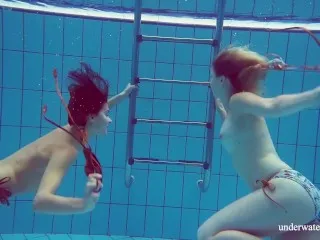 Underwater Lesbian Sex: Marusia & Melisa Darkova