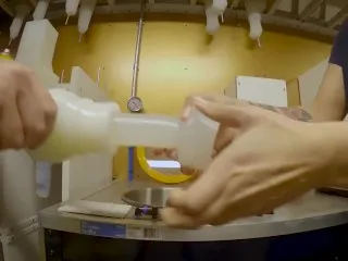 KinkMob - Making a 60-sec Platinum Silicone Dildo