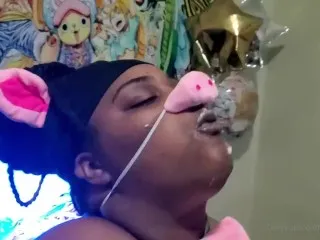 SSBW Feedee Piggy Fights Cake