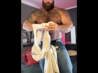 Musclebear's Hairy OnlyFans Content