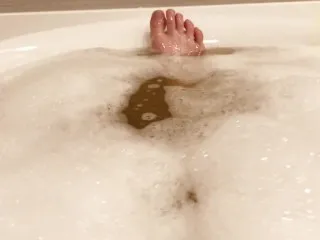 Hot Foot Action in Bath