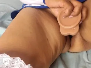 Rich Colombian MILF Shows Off Her Ass in Amateur Video - Need Help?