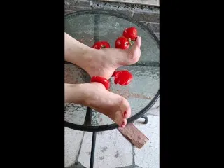 Crushing Tomato Foot Fetish - Extreme Action