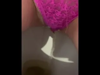 Thong-off Failure, Pisses Herself