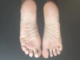 Smelling Hot Feet Porn