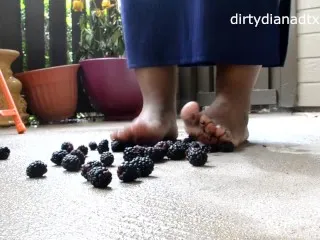 Fruit Fetish: Heels Smash & Crush