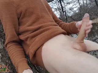 Outdoor Risky Sex & Monster Cumshot!