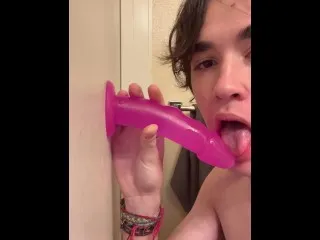 Luka Lakes, 20y/o: Deepthroat Dildo Play on Wall!!!