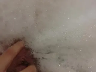 Pissing Pool Bath Extreme Squirt Show