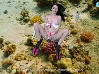 Charly Summer's Underwater Masturbation Camshow