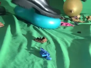 Popping Balloons Hardcore