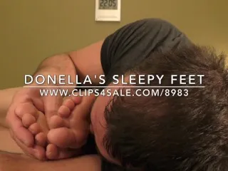 Donella's Foot Fetish - Intense Action @ c4s