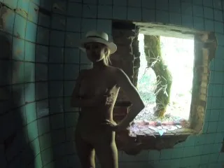 Abandoned Building Porn - Naked Girl Fucks Hard