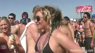 Spring Break Orgy: Horny Girls Go Wild