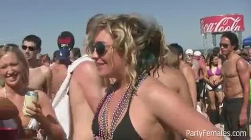 Spring Break Orgy: Horny Girls Go Wild