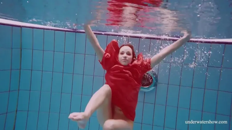 Red Dress Babe Swimming - Hardcore Action