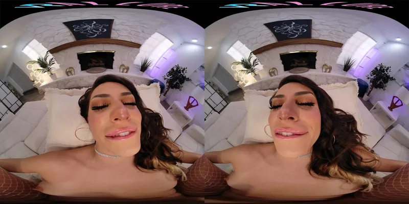 Latina Star VR: Thrilling Ride on Sex Toy