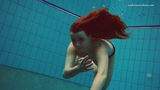 Vesta in Pool - Hardcore Swimming Action