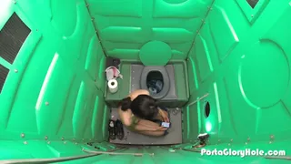 Porta Gloryhole MILF - Public Blowjob Training